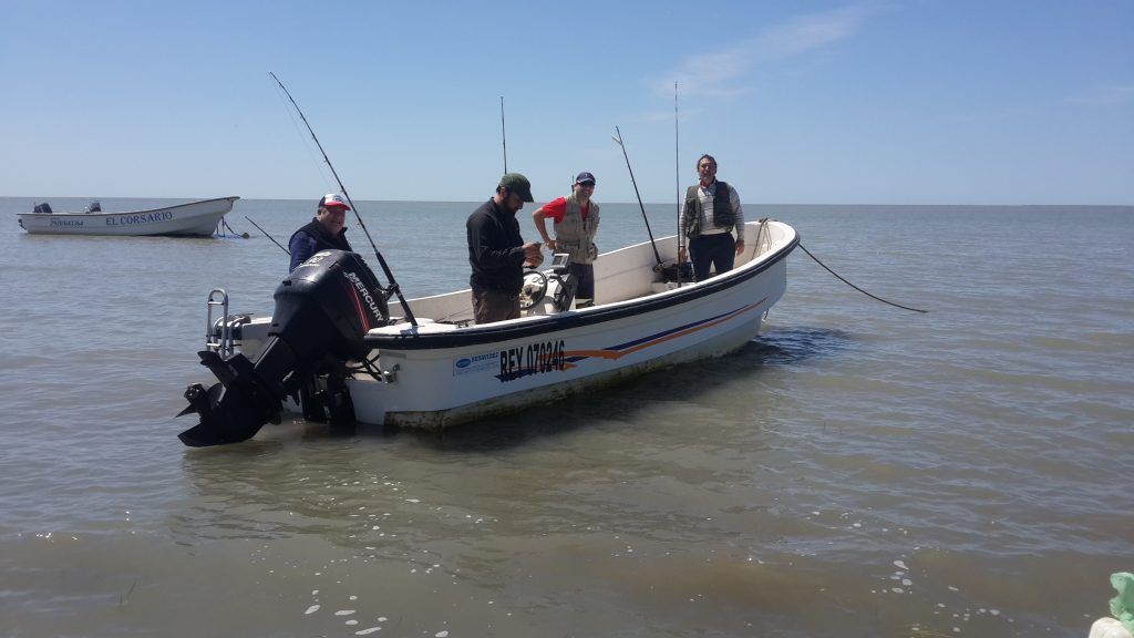Pesca embarcada en Balneario Los Pocitos