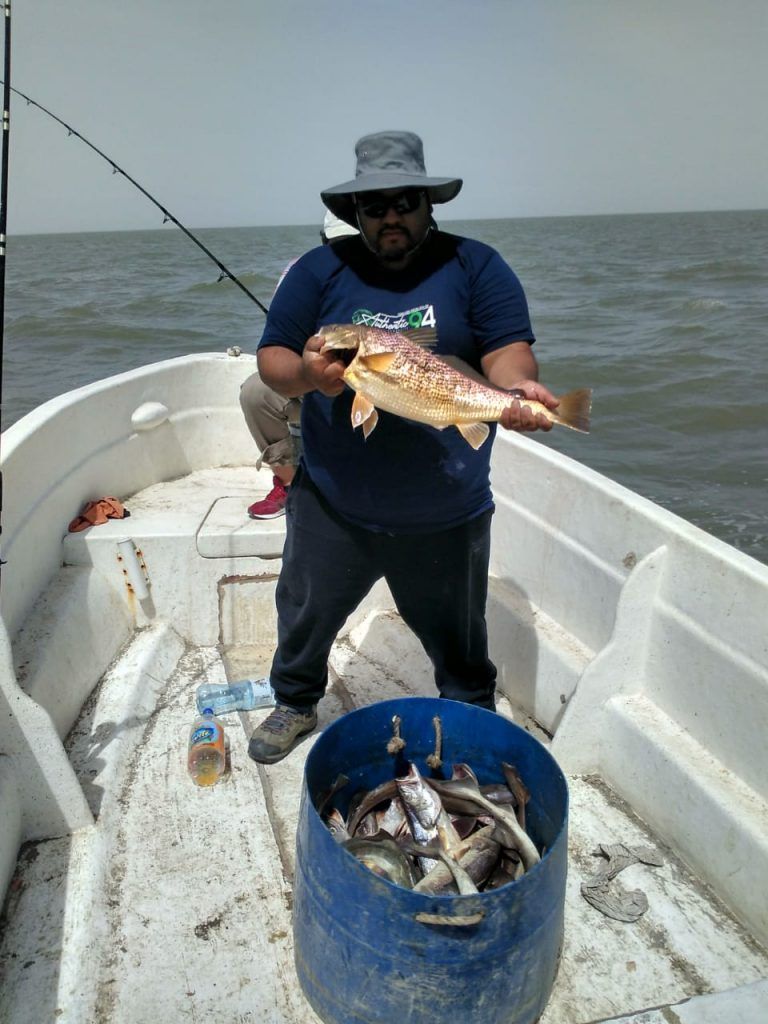 PESCA EMBARCADA EN BALNEARIO LOS POCITOS