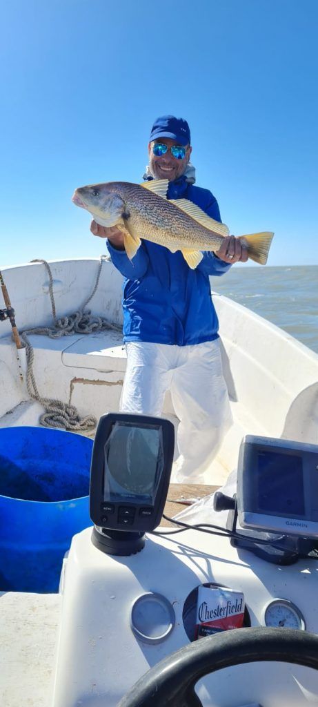 pesca embarcado en Balneario Los Pocitos