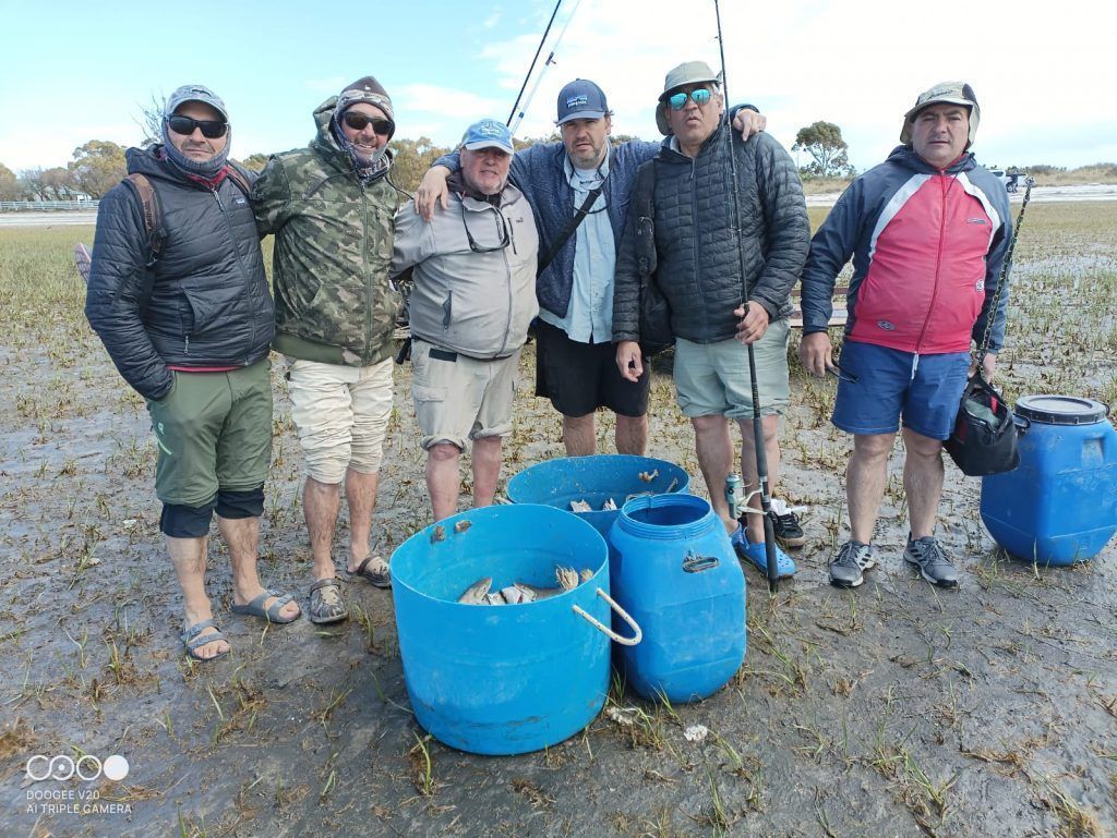 Buena pesca en Balneario Los Pocitos